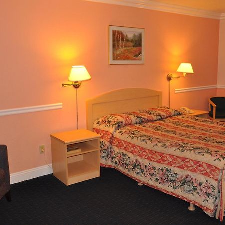 Motel Super 8 By Wyndham Hayward Downtown à Castro Valley Extérieur photo