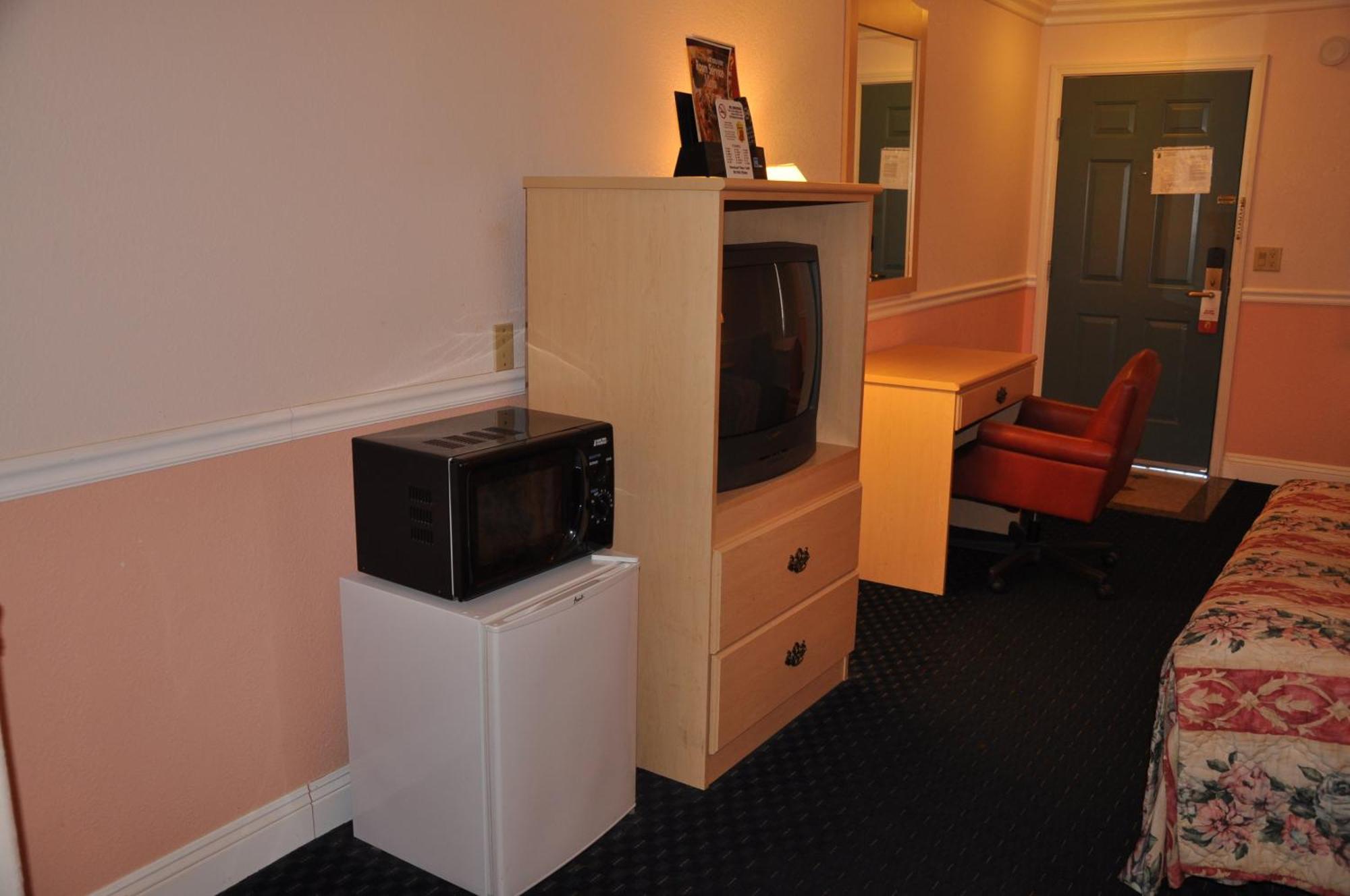 Motel Super 8 By Wyndham Hayward Downtown à Castro Valley Extérieur photo