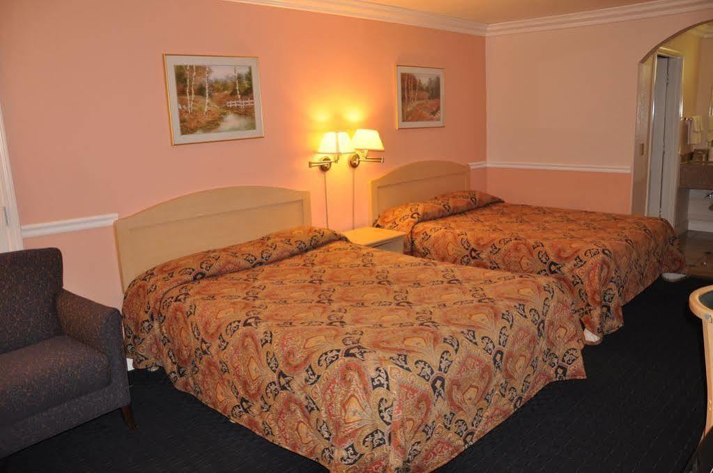 Motel Super 8 By Wyndham Hayward Downtown à Castro Valley Extérieur photo